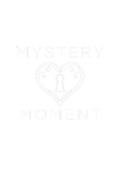 Logo Mystery Moment - Cœur avec serrure au centre, symbole de lecture, mystère et émotions 